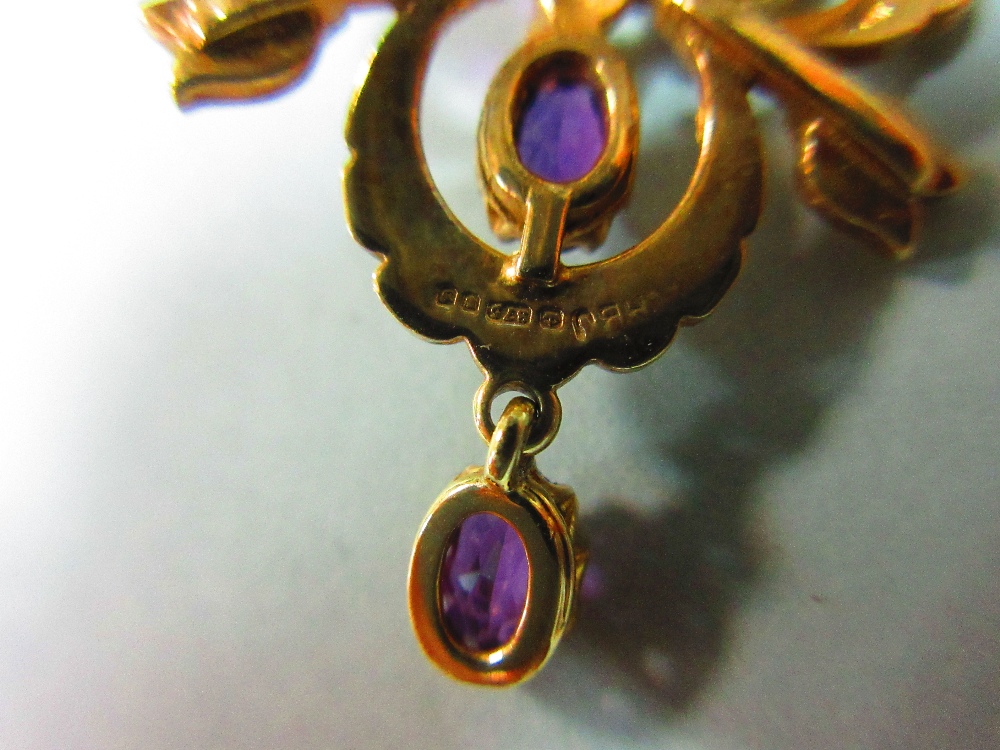 A gold, amethyst, seed pearl and diamond pendant / brooch, designed as an open trefoil delineated - Image 5 of 6