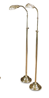 A pair of Edwardian height adjustable brass reading lights with shell moulded shades (2) The