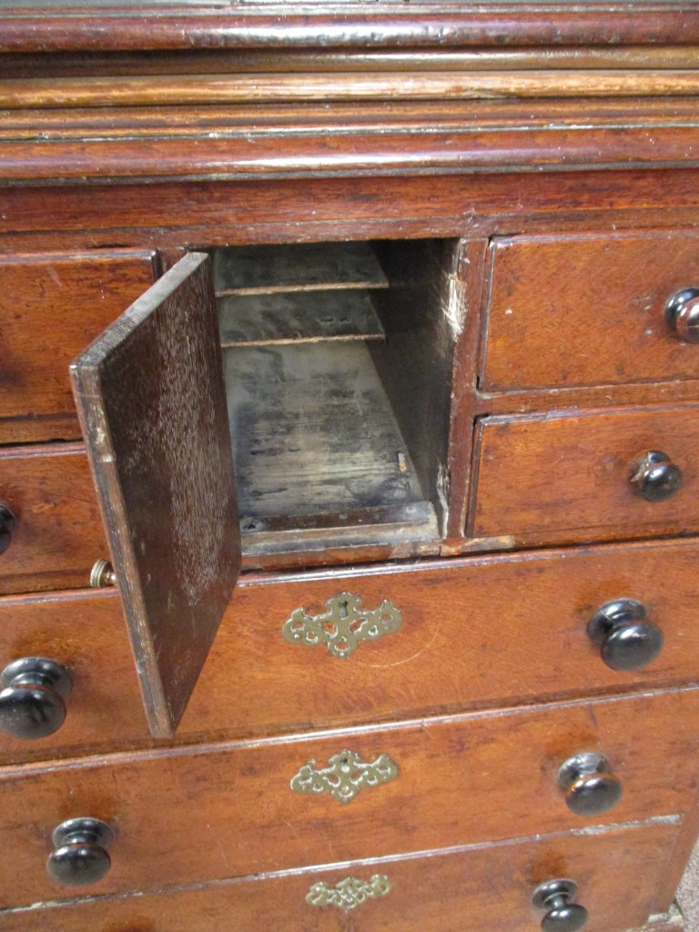 A late 18th century oak Norfolk linen chest, with screw press and later turned wood handles, on - Image 4 of 4