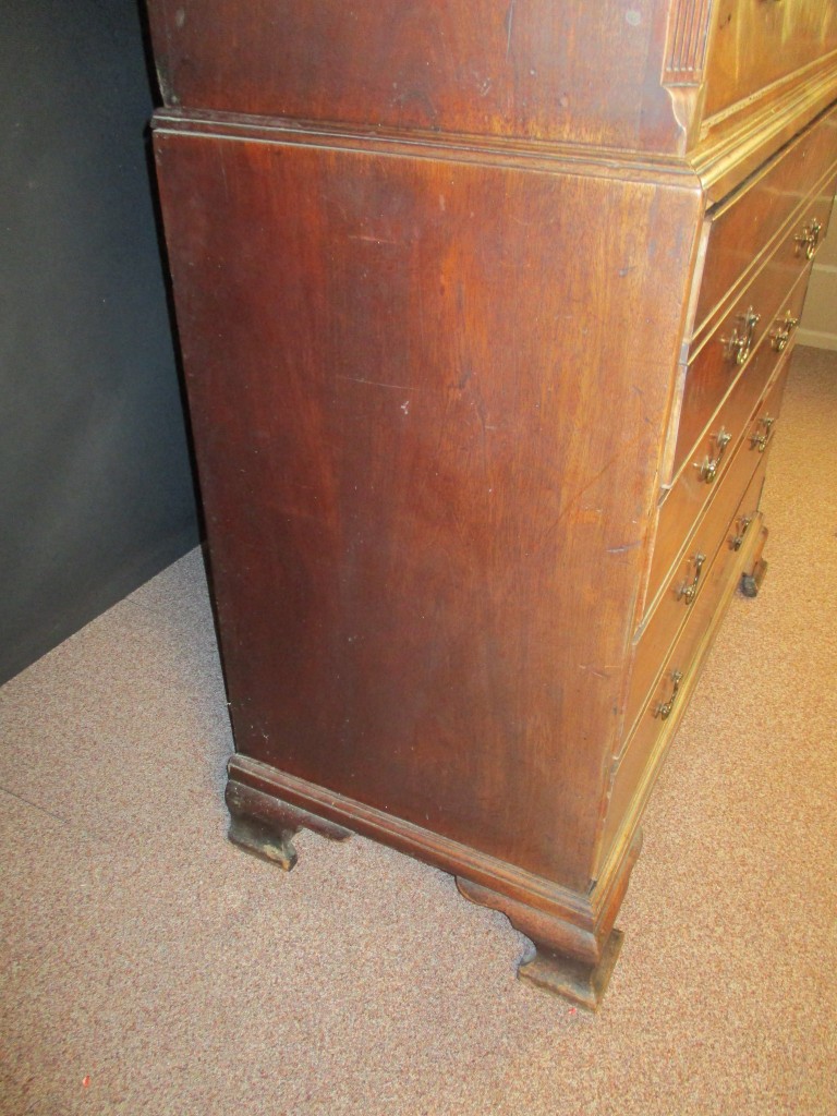A George III mahogany secretaire chest on chest, with a greek key moulded cornice, canted reeded - Image 8 of 10