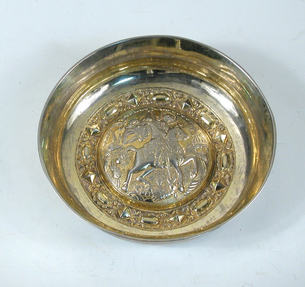 A small parcel gilt bowl, possibly German or Eastern European, unmarked, circular with central