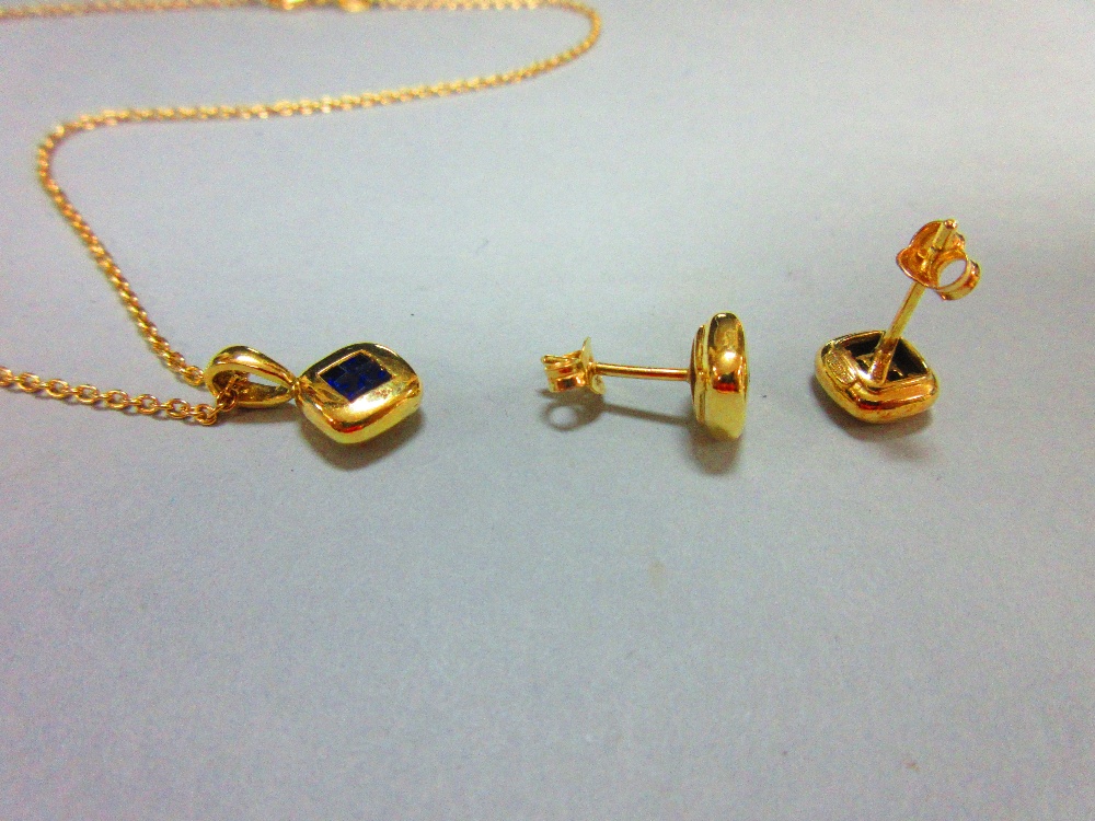 A mystery set sapphire and 18ct gold suite of pendant and earstuds by Wempe, the pendant and each - Image 2 of 6