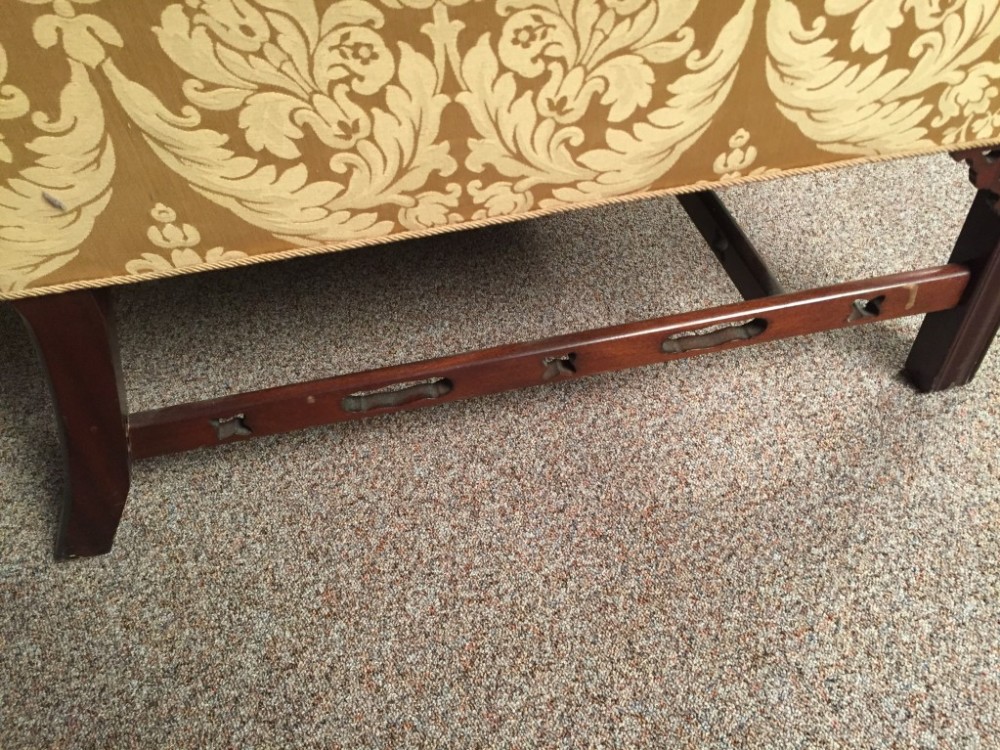An 18th century style mahogany sofa, with camel back and outscrolling arms, on pierced mahogany - Image 3 of 5