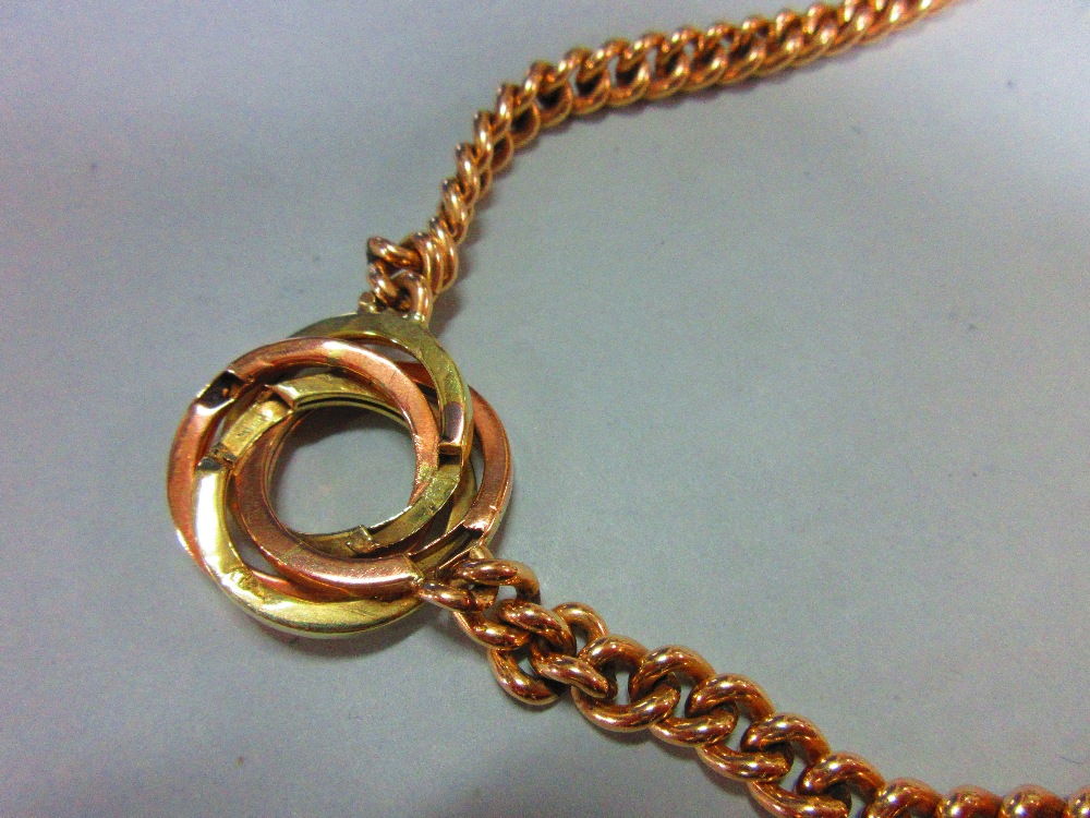 A curb link chain necklace with central knot feature, the knot composed of three square section - Image 5 of 5