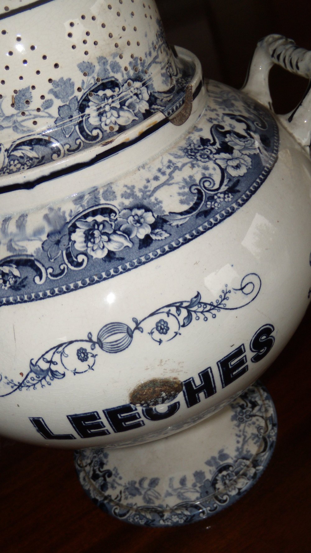 A 19th century blue and white pearlware 'Leeches' jar and pierced cover, the compressed spherical - Image 3 of 3