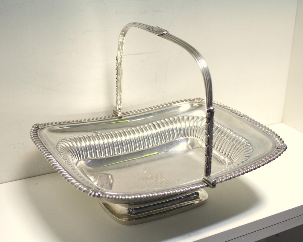 A Regency silver cake basket, by Paul Storr, London 1816, of rectangular shape, the body part fluted - Image 2 of 7