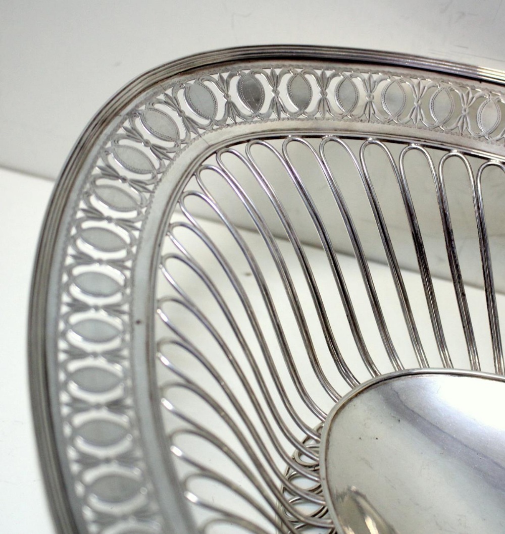 A George III silver cake basket, by Luke Proctor & Co, Sheffield 1792, of oval shape, the body and - Image 3 of 5