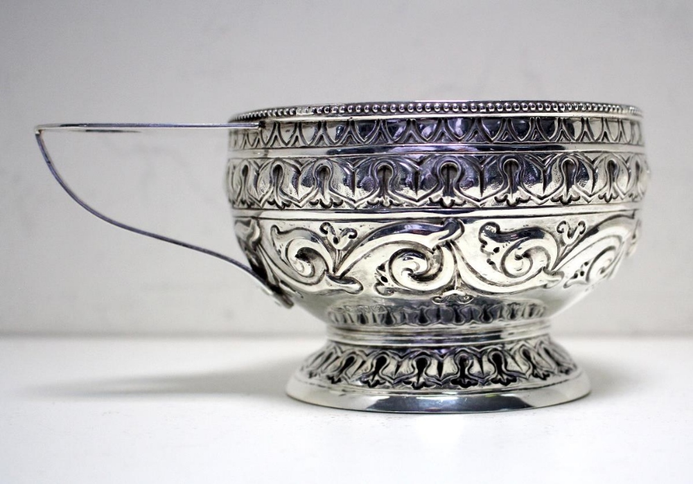 A small Arts and Crafts bowl by Nathan & Hayes, Chester 1911, circular and embossed with bands of - Image 4 of 5