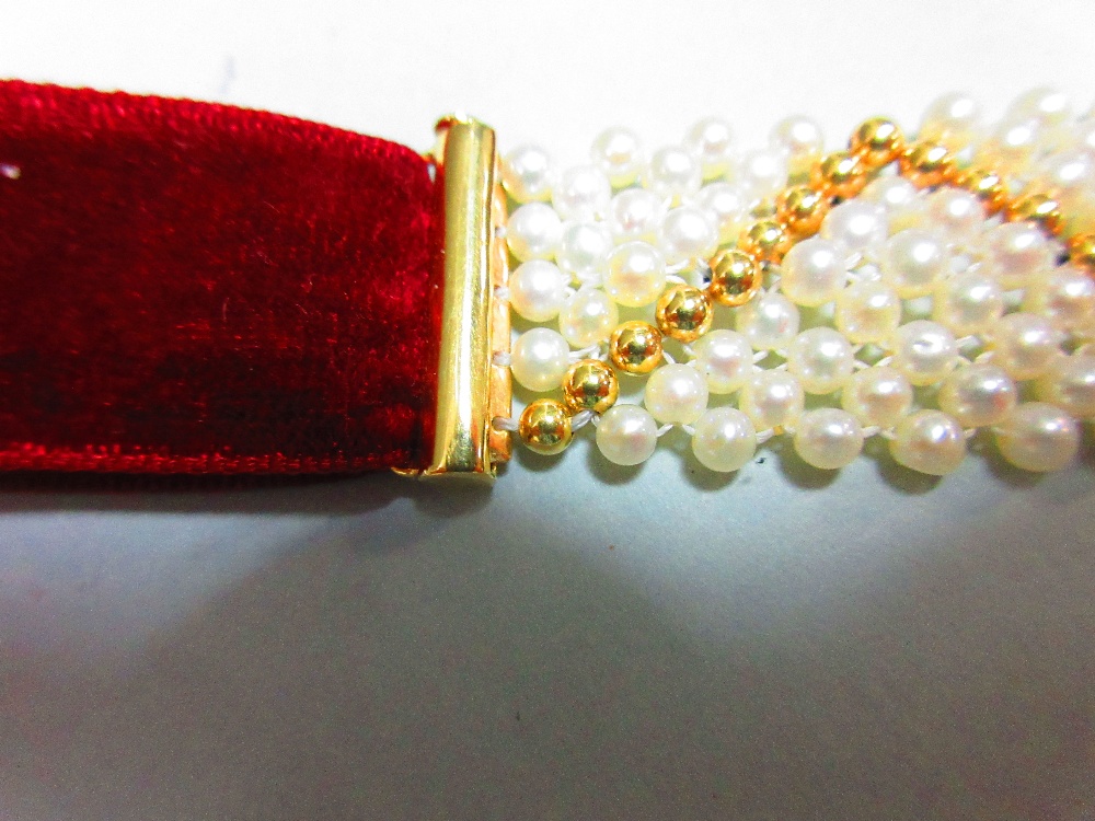 A contemporary pearl bead choker, designed as a ribbon of closely strung 3mm pearls incorporating - Image 3 of 3