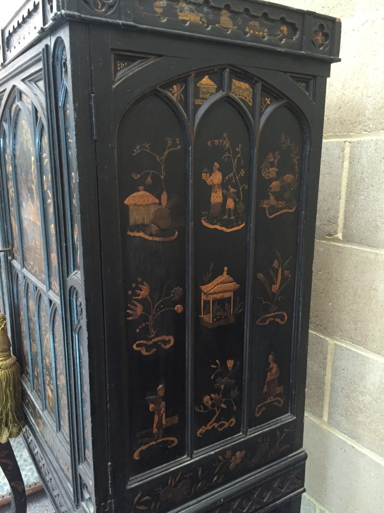 A Regency gothic revival black lacquer cabinet on stand, decorated in gilt with Chinoiseries in - Image 7 of 7