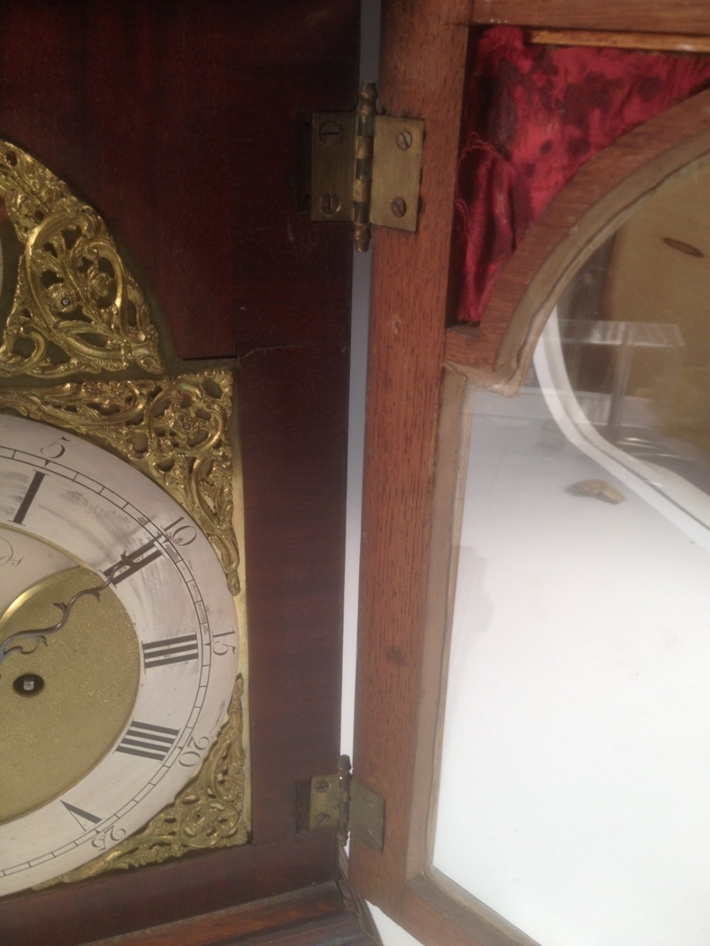 A George III mahogany bracket clock, the bell top case with brass handle and four gilt finials above - Image 4 of 7