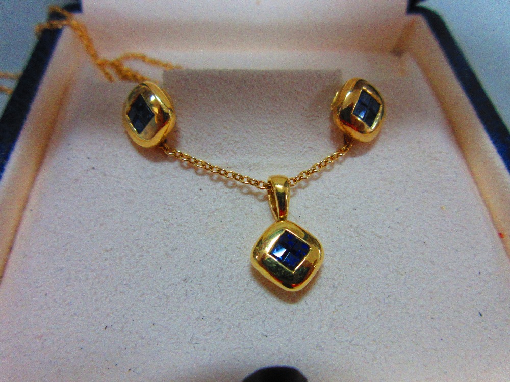 A mystery set sapphire and 18ct gold suite of pendant and earstuds by Wempe, the pendant and each - Image 5 of 6