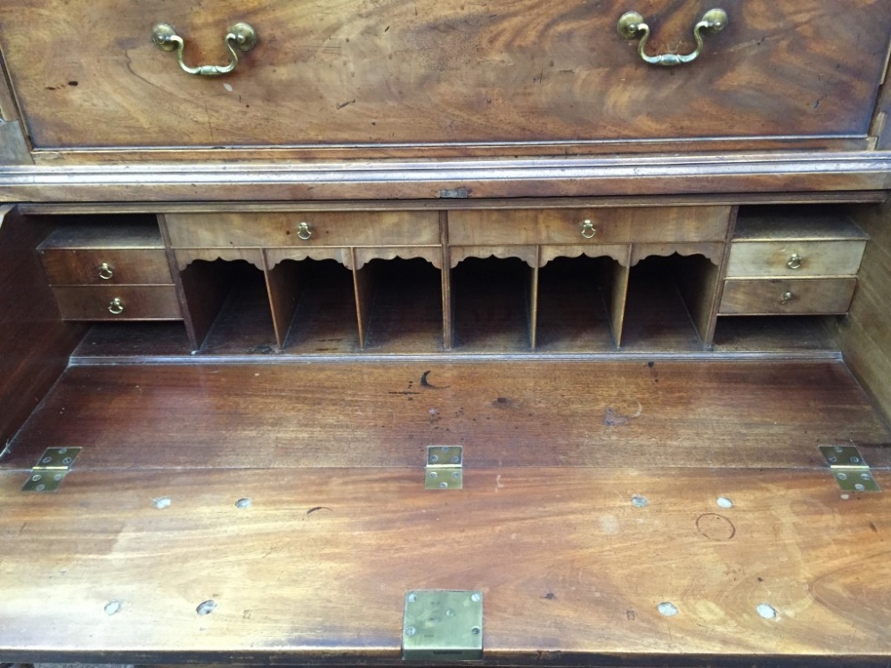 A George III mahogany secretaire chest on chest, with a greek key moulded cornice, canted reeded - Image 10 of 10