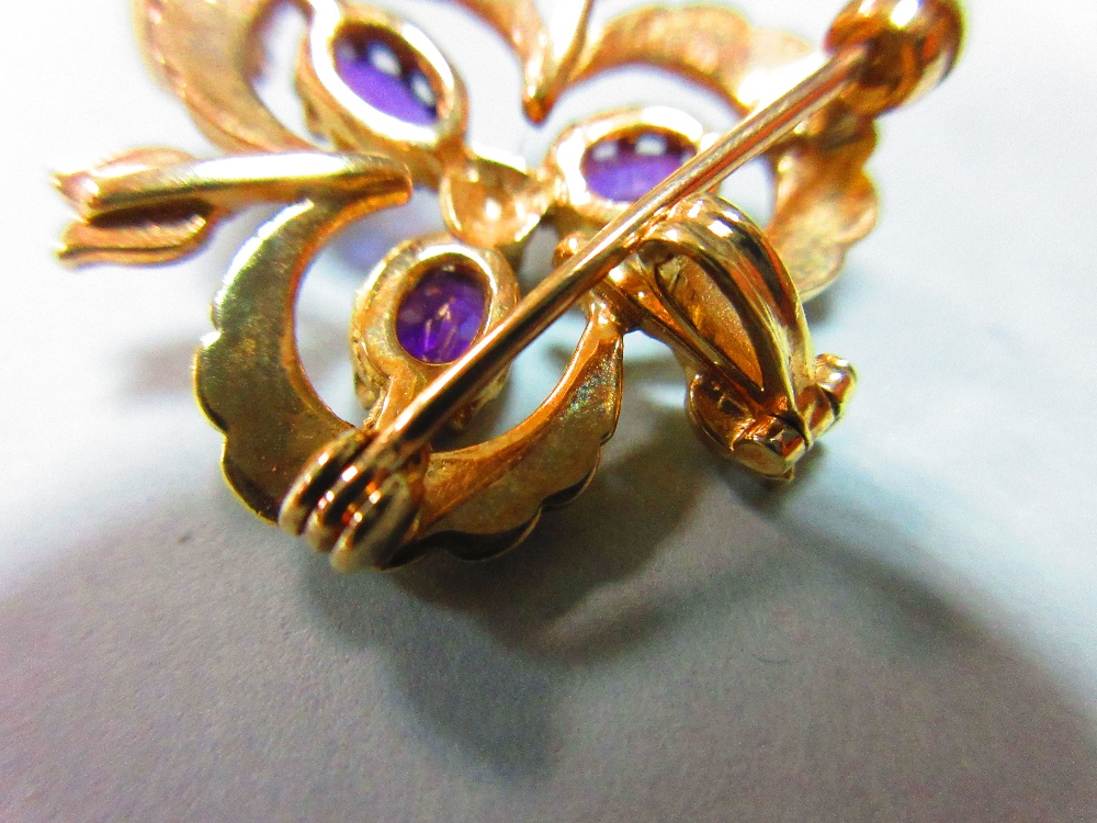 A gold, amethyst, seed pearl and diamond pendant / brooch, designed as an open trefoil delineated - Image 4 of 6