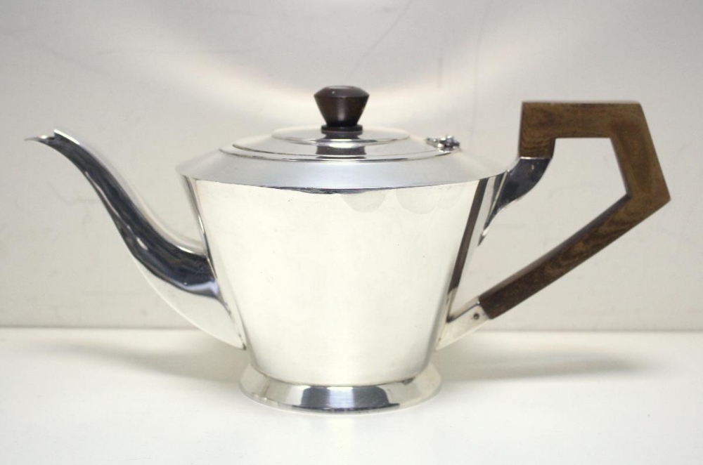 An Art Deco style silver four piece tea set, by The Barker Brothers, Birmingham 1935, comprising a - Image 2 of 9