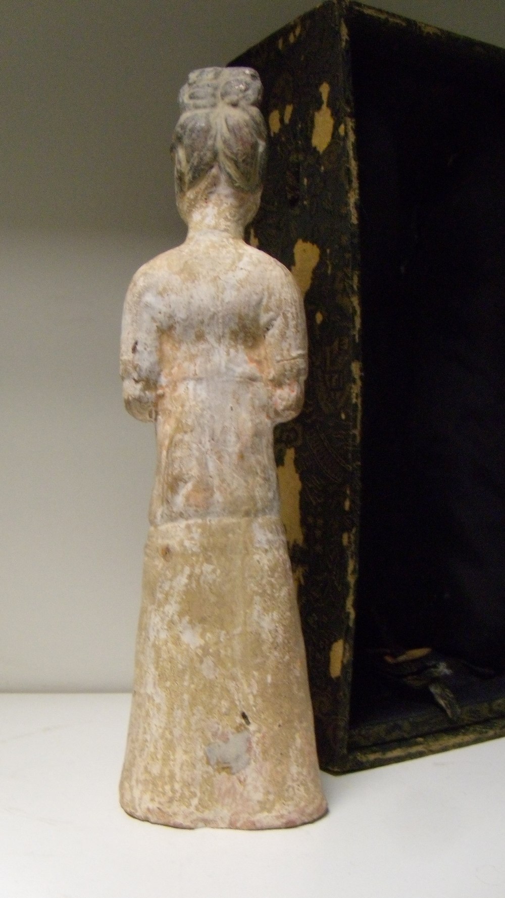 A pottery lady, possibly Tang Dynasty, 28cm (11 in) high  There is no obvious damage beneath both - Image 2 of 3