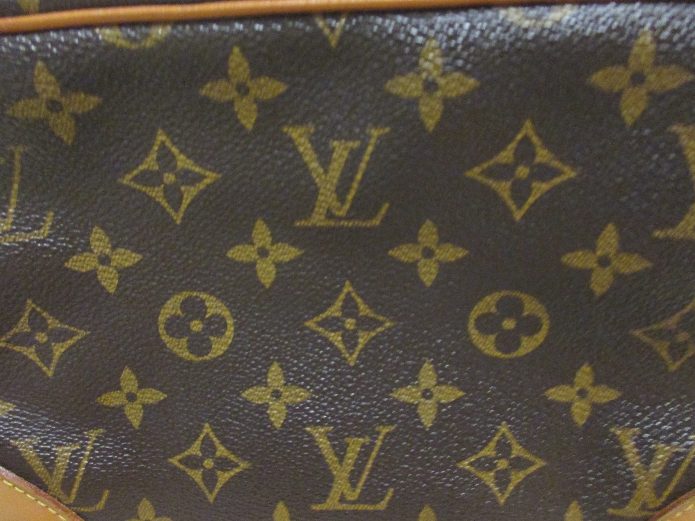 A Louis Vuitton Monogram shoulder bag, 24 x 16cm - Image 3 of 3