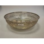 A silver bowl with pierced border, stamped sterling, 21cm diameter, 9oz