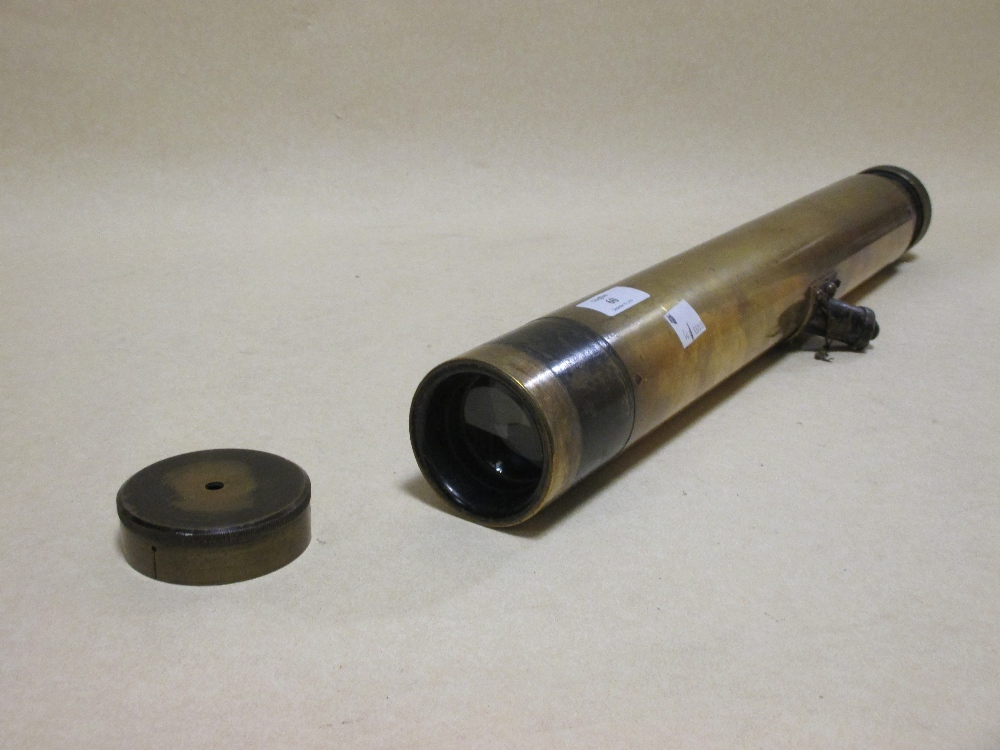 A First World War period brass telescope, with gauge adjustable end, 50cm long - Image 2 of 3