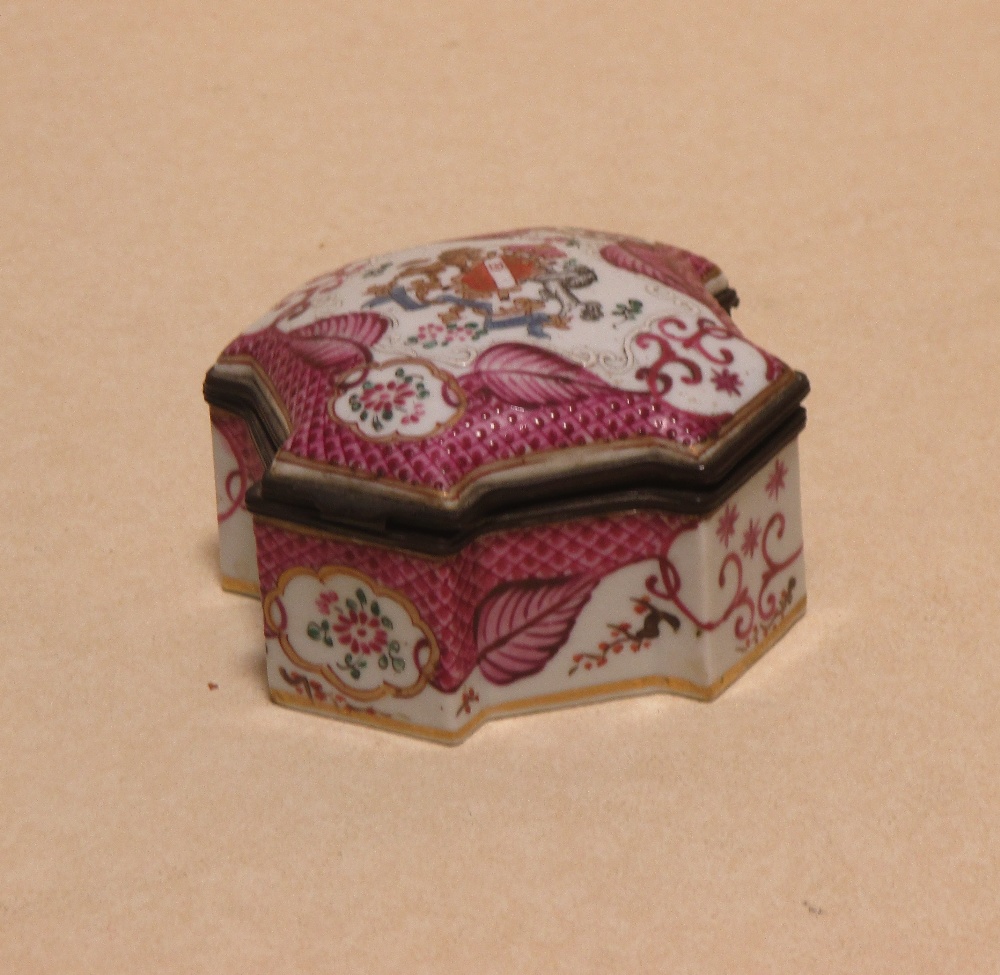 A Samson armorial porcelain box, 10cm wide, and two cylindrical Chinese vases (one damaged) 19cm