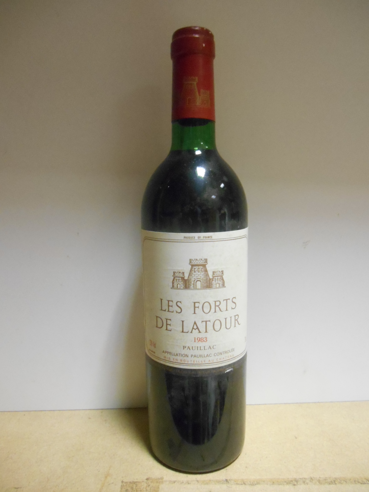 Removed from a College cellar. Les Forts de Latour, Pauillac 1983, one bottle