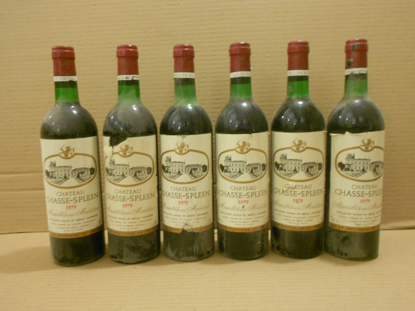 Chateau Chasse Spleen, Moulis en Medoc 1979, twelve bottles. Removed from a college cellar - Image 2 of 2