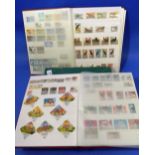 A thematic Collection of Stamps, in five stockbooks, with interest in flora and fauna (a lot)