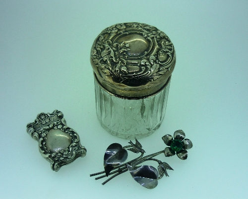 An early 20thC silver Vesta Case, marked "Stirling", of ornate rectangular form with chased