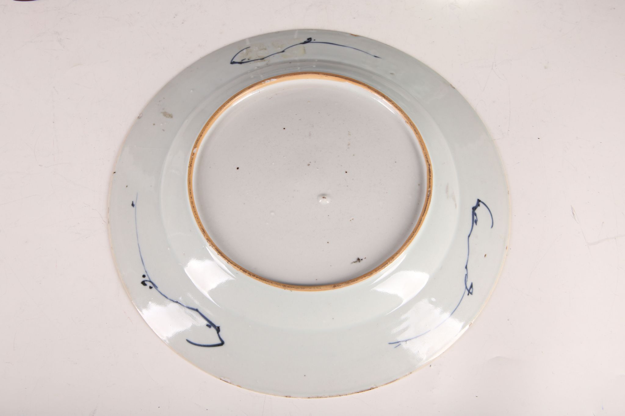 An 18th Century Japanese plate, decorated in blue and iron red with gilt, 29cm dia, together with - Image 2 of 4