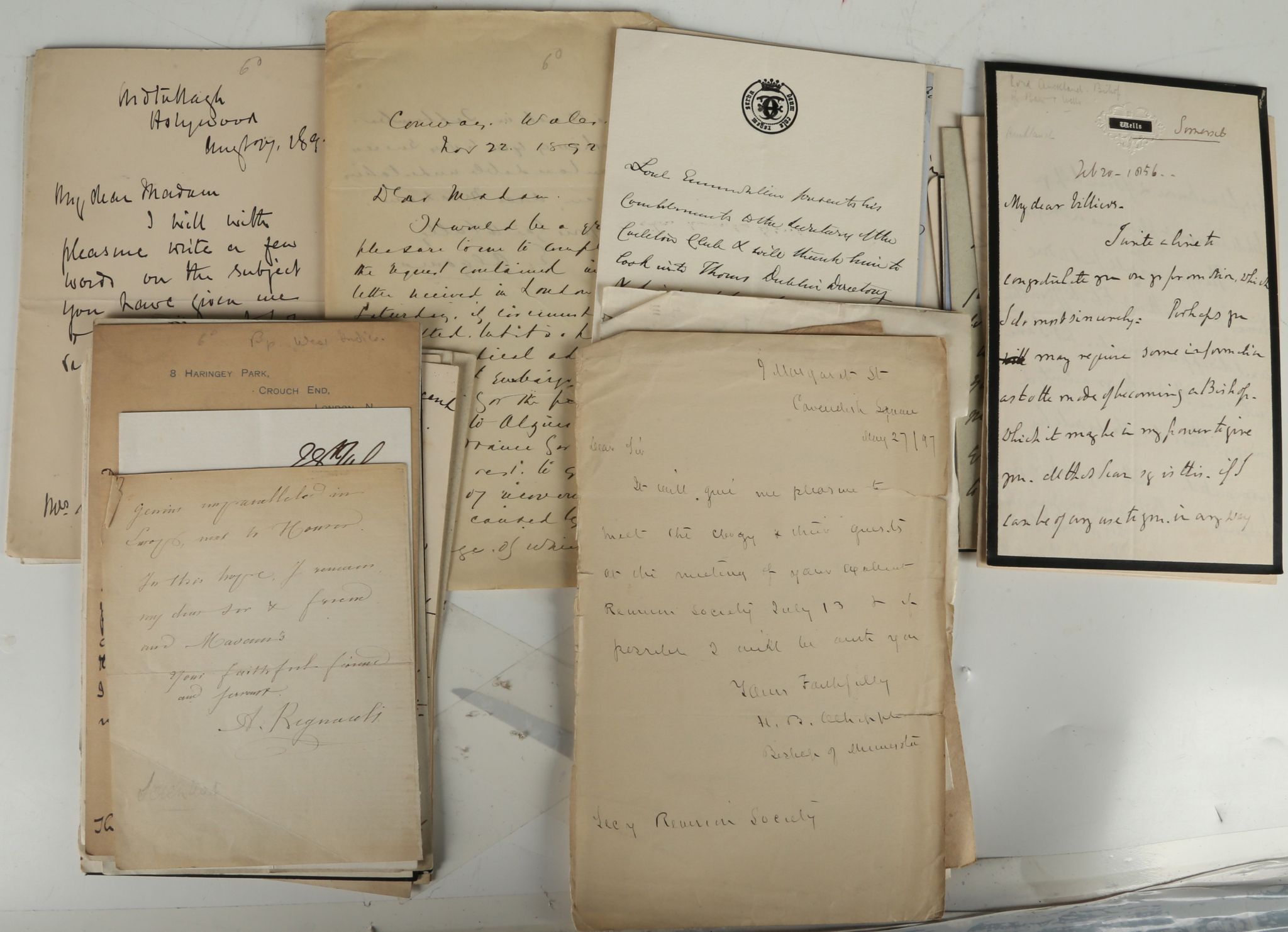A miscellaneous selection of signed letters, to include a letter from the Duke of Wellington, - Bild 2 aus 2