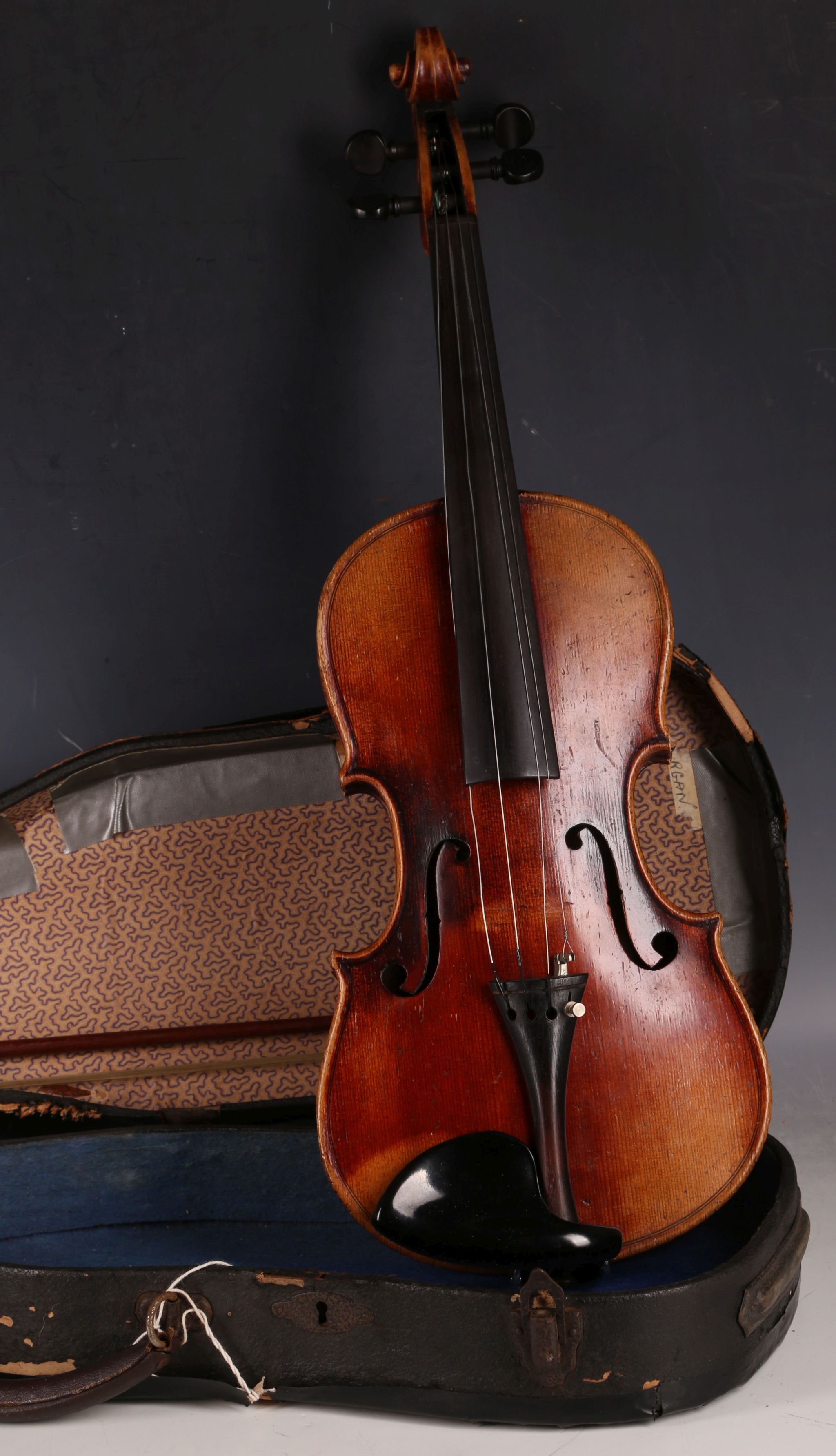 Gebruder Wolff violin, mahogany, two-piece 12¾" back, Creuznach label, case and bow. - Bild 2 aus 3