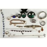 A good collection of antique jewellery, including hallmarked gold watch, chains, rings. Sold