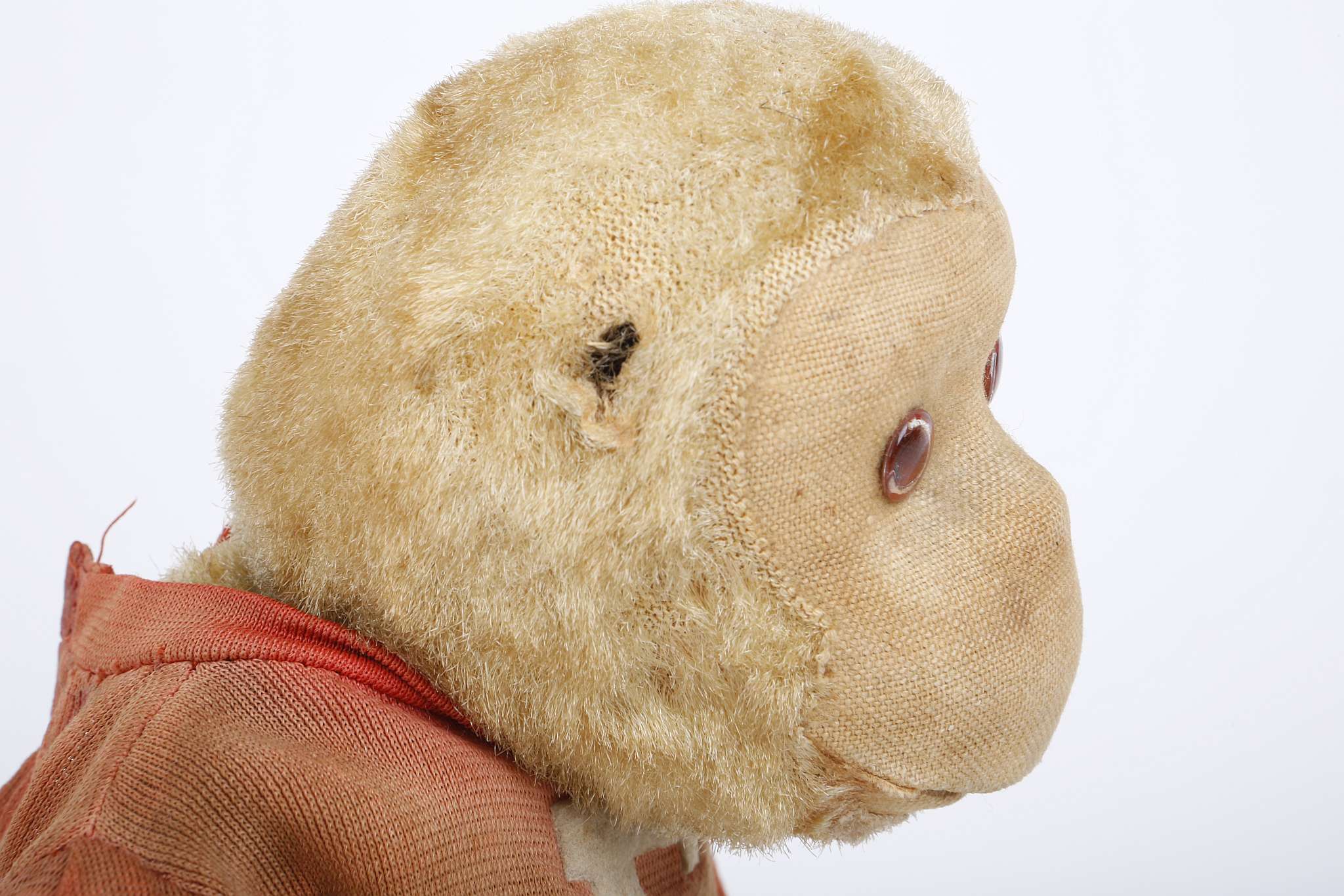 An Alps Roller skating monkey, battery operated remote control (lacks hat, unchecked). - Image 5 of 8