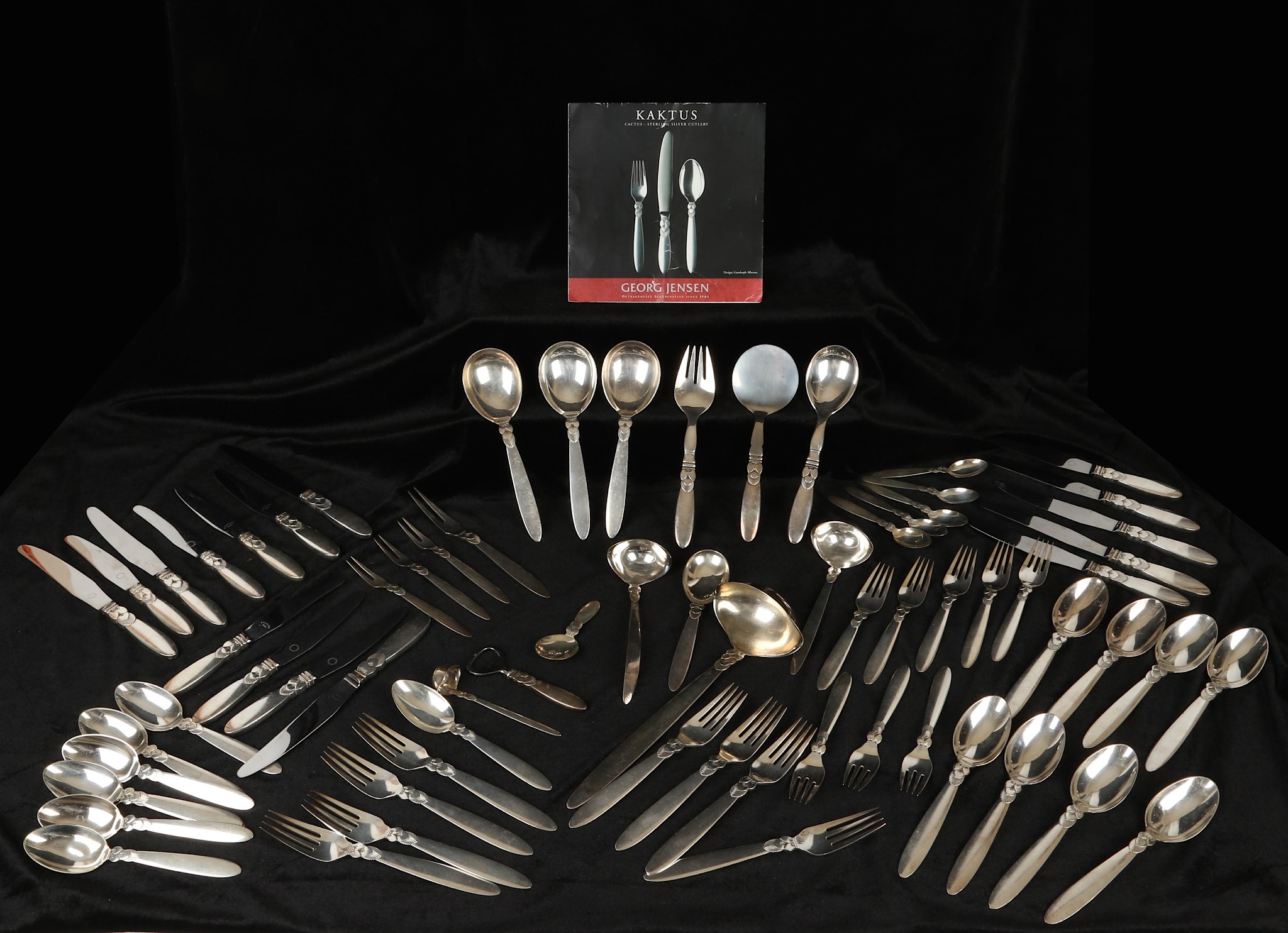 A selection of Georg Jensen sterling silver cutlery, 'KAKTUS' pattern, consisting of 8 dinner