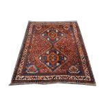 Persian Shiraz rug, 30-40 years old, 1.53m x 1.14m Condition Rating A/B