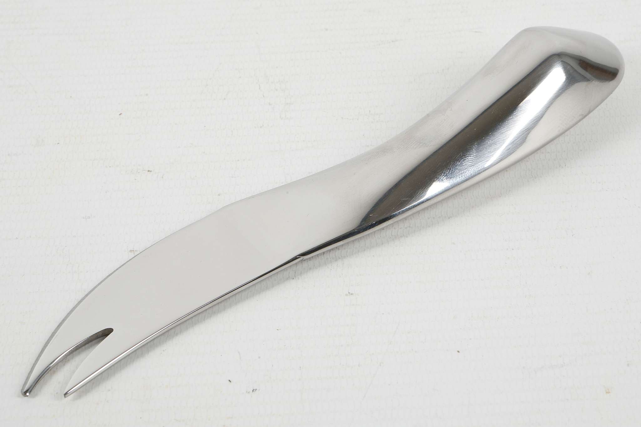 A contemporary cased set of stainless steel cheese knives and forks - Image 2 of 2
