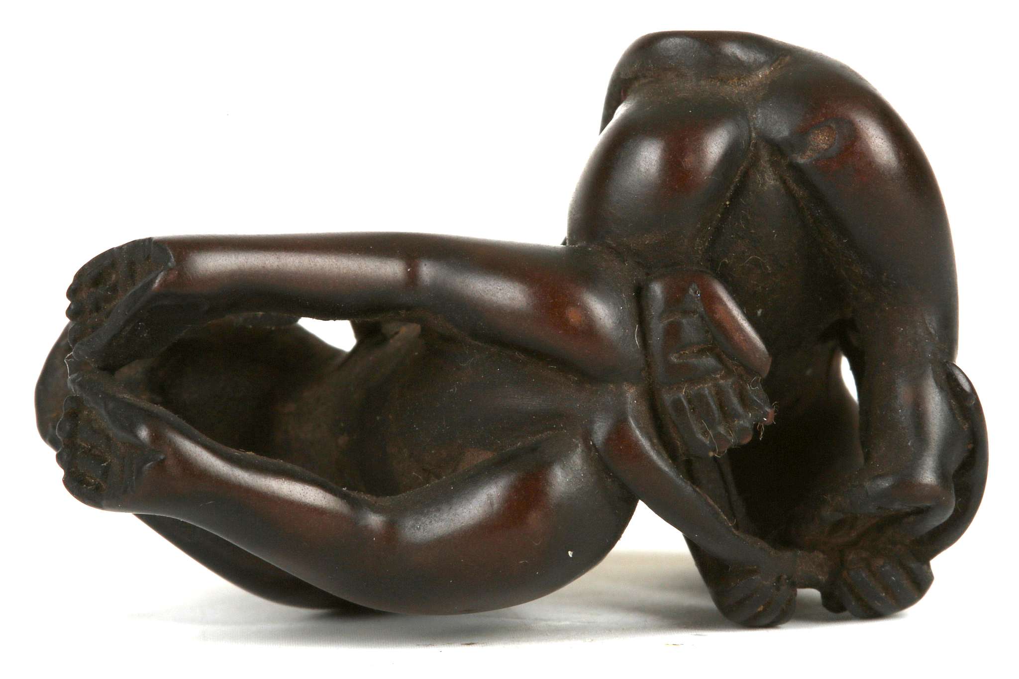 A JAPANESE BOXWOOD NETSUKE. Late Meiji.  Formed as - Image 7 of 7