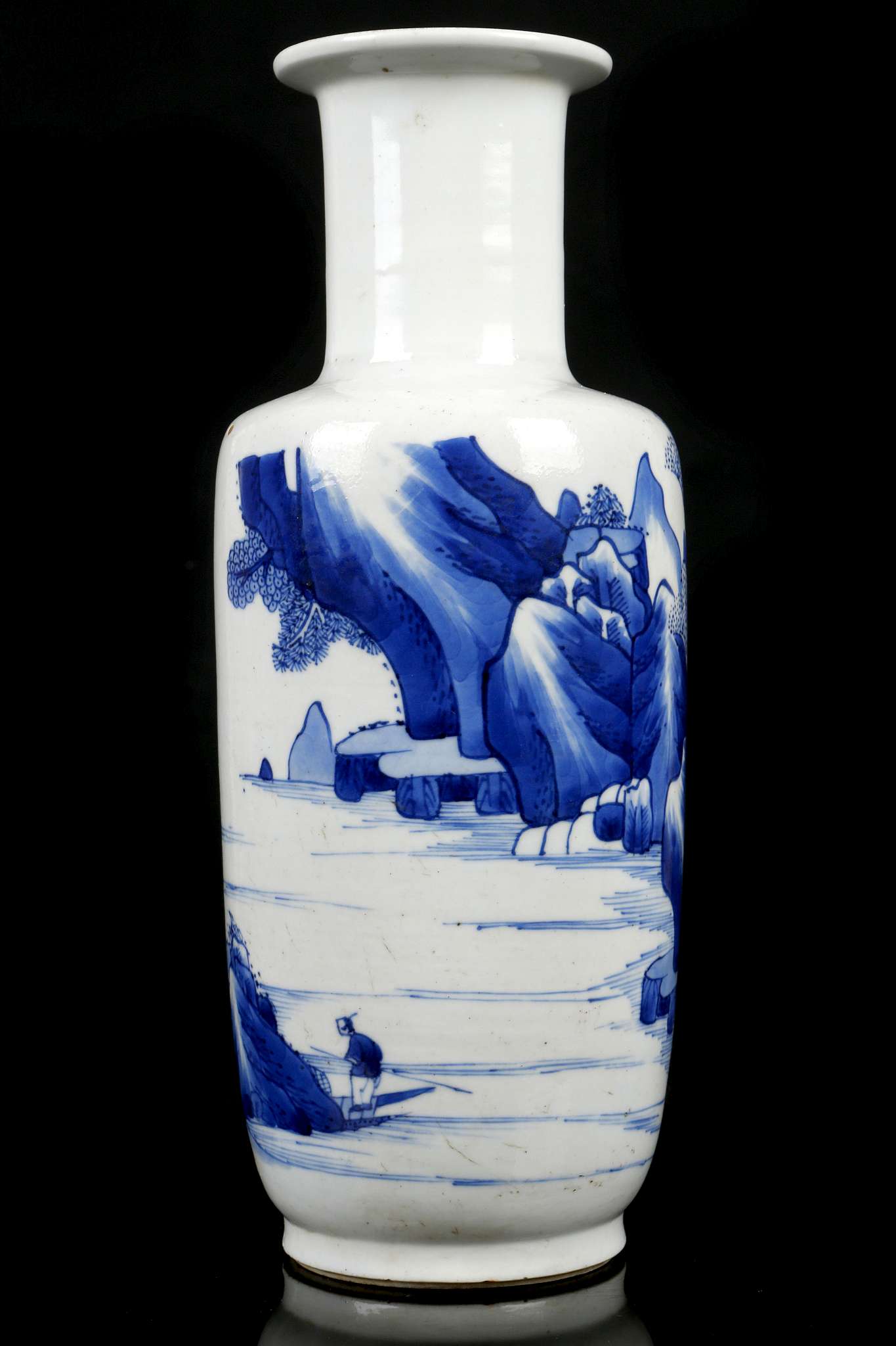 A CHINESE BLUE AND WHITE ROULEAU VASE.  Kangxi.  Finely painted around the body with a continuous - Image 4 of 6