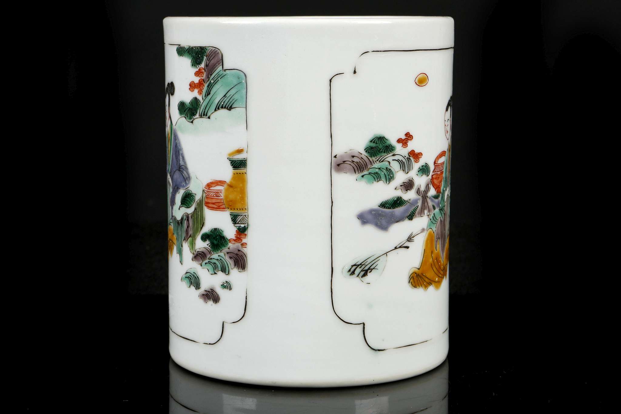 A CHINESE FAMILLE VERTE BRUSH POT.  Kangxi.  Of cylindrical section, the body is enamelled with - Image 5 of 6