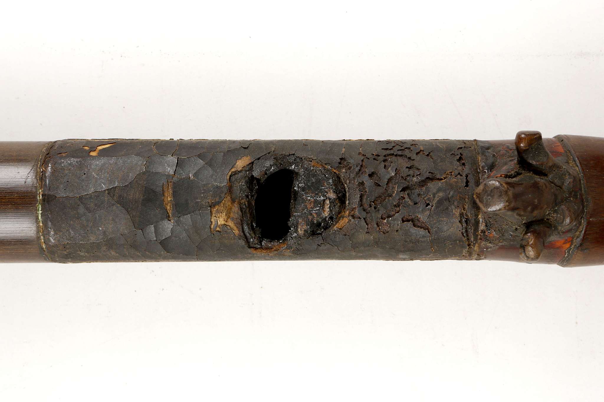 A CHINESE OPIUM PIPE TOGETHER WITH OTHER PIECES OF - Image 2 of 5