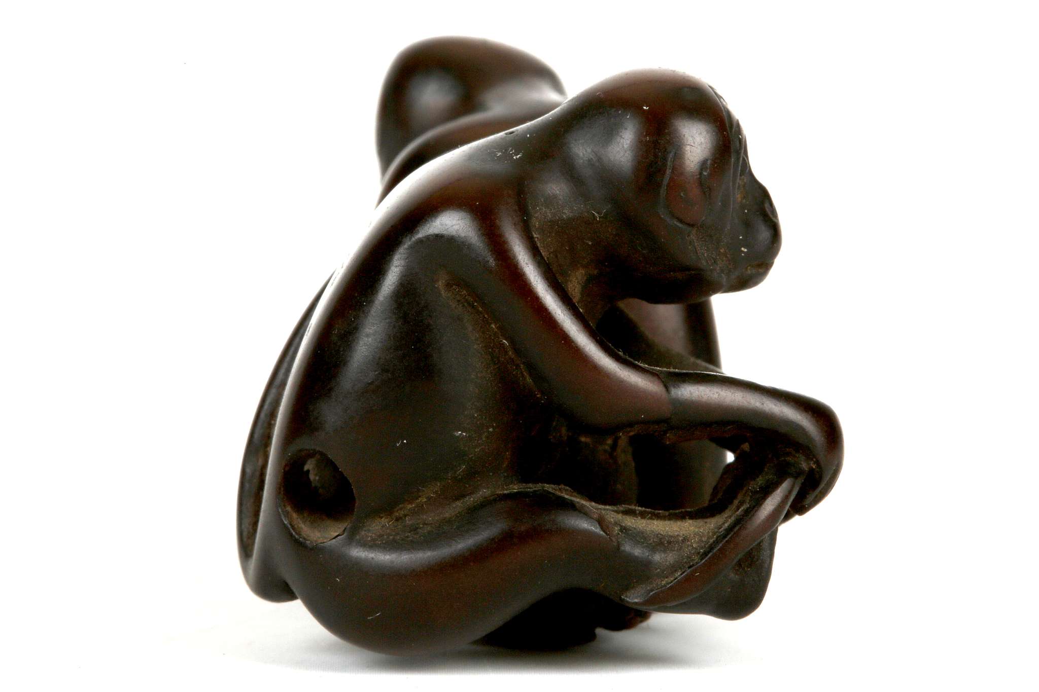 A JAPANESE BOXWOOD NETSUKE. Late Meiji.  Formed as - Image 3 of 7