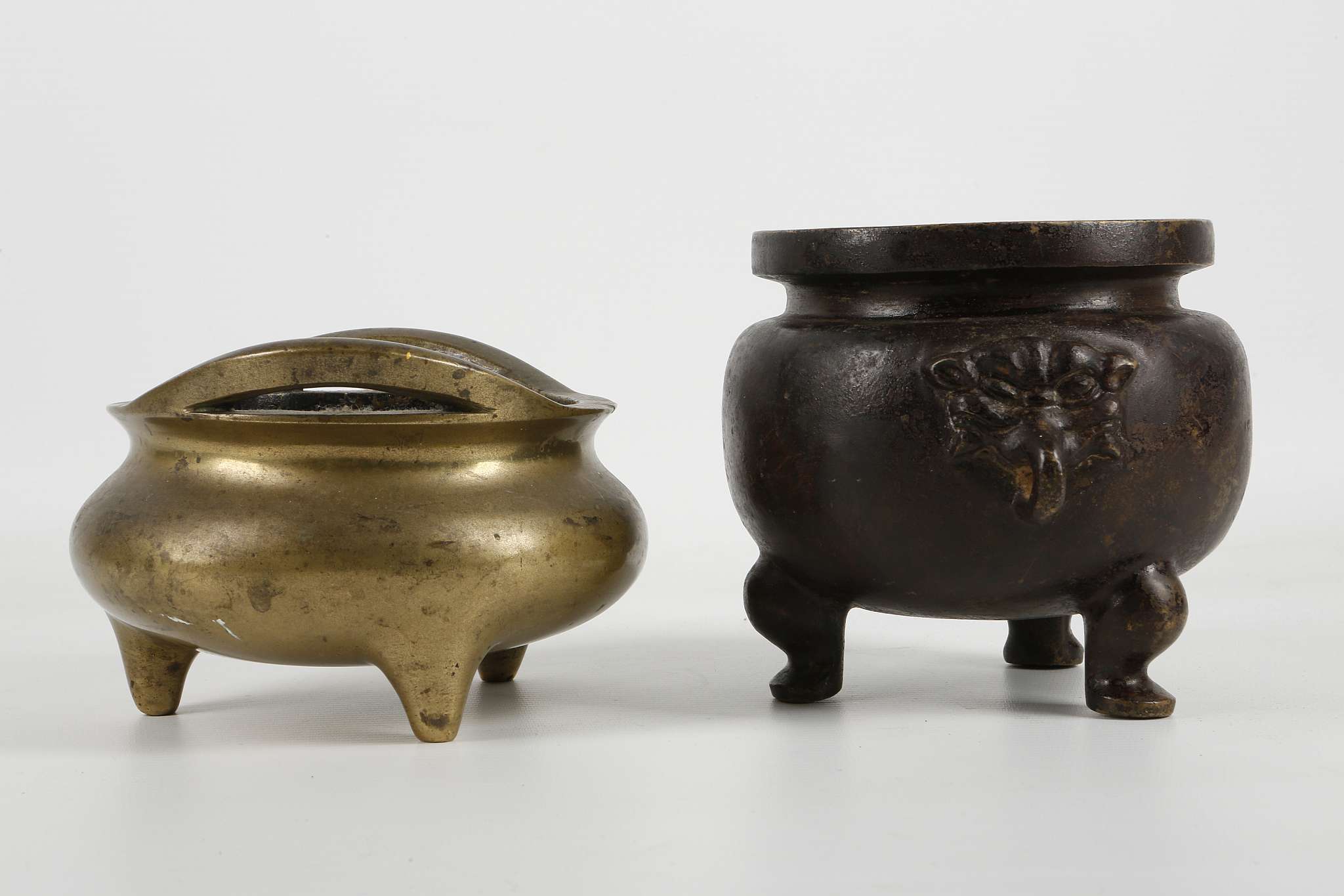 TWO CHINESE BRONZE CENSERS. Late Qing. Comprising a loop handled bronze with Xuande mark, together - Image 7 of 12