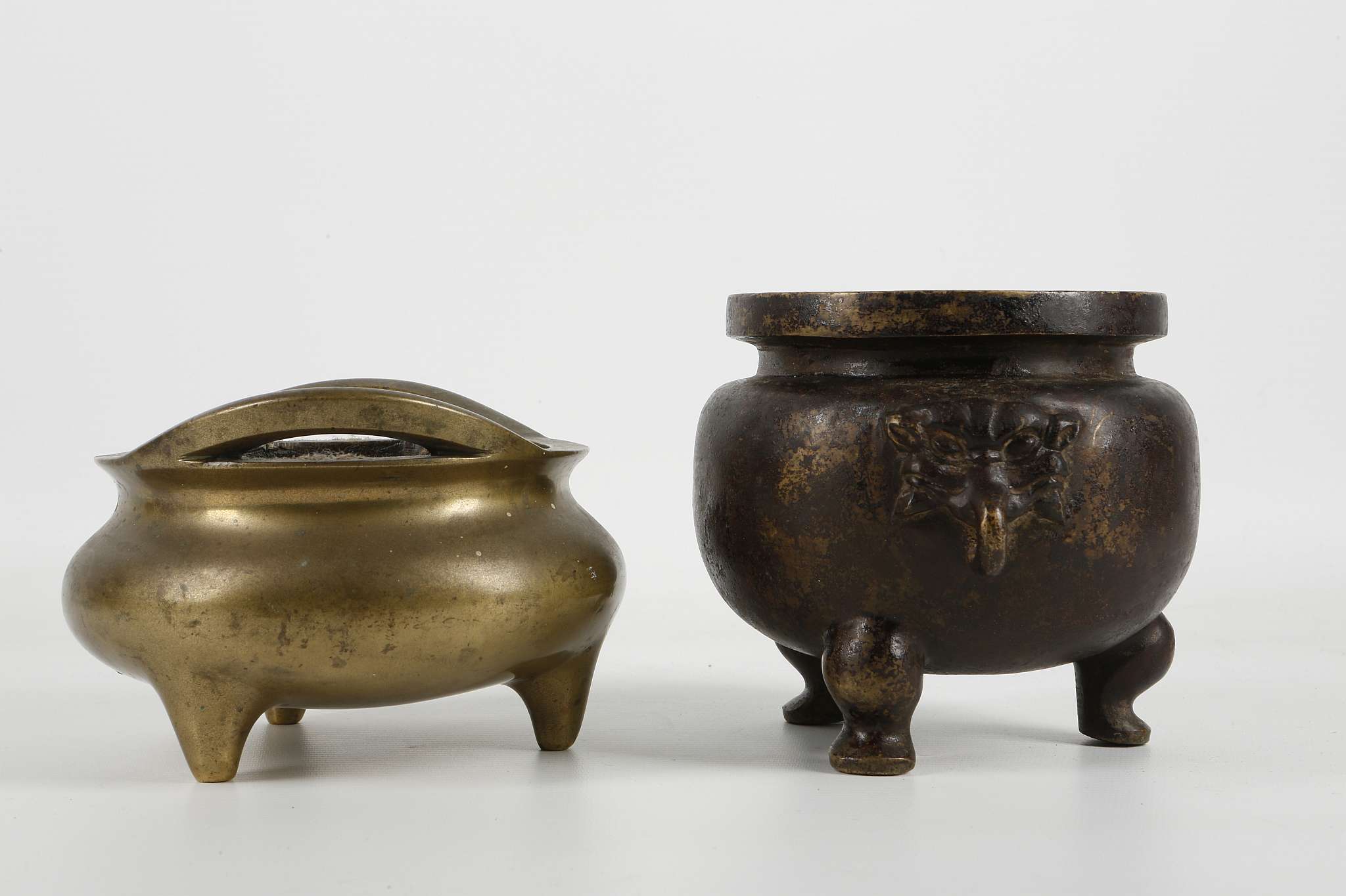 TWO CHINESE BRONZE CENSERS. Late Qing. Comprising a loop handled bronze with Xuande mark, together - Image 5 of 12