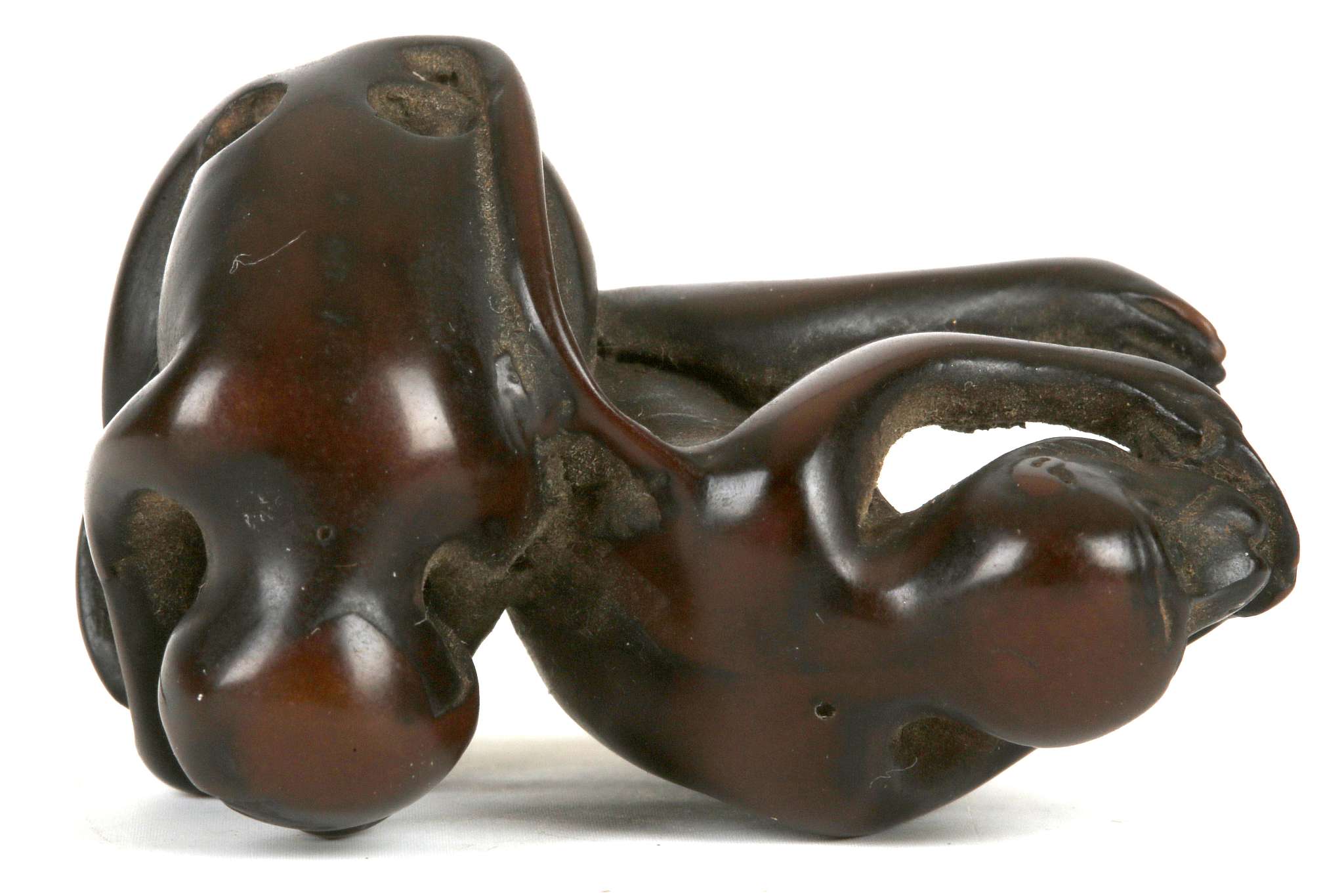 A JAPANESE BOXWOOD NETSUKE. Late Meiji.  Formed as - Image 6 of 7