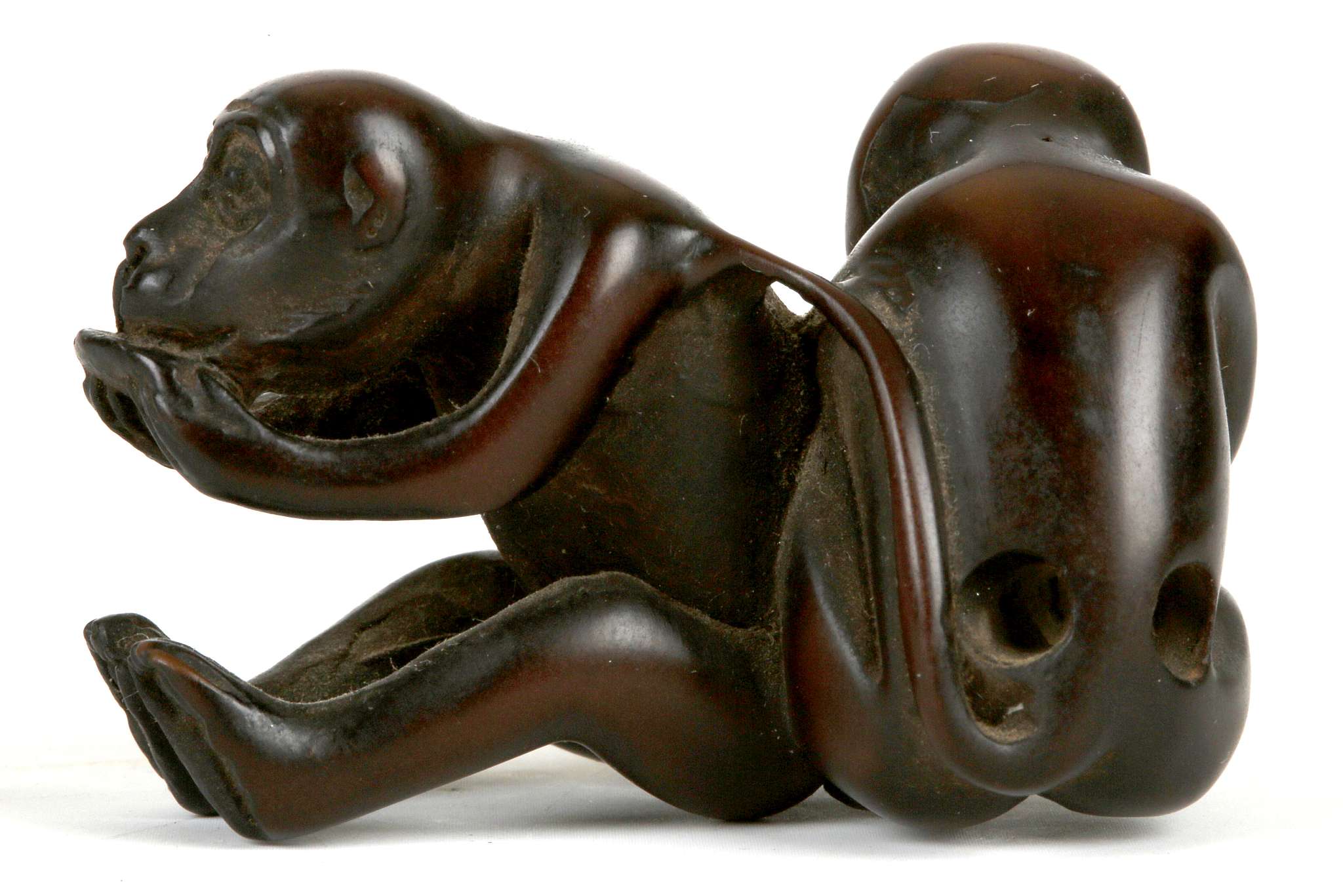 A JAPANESE BOXWOOD NETSUKE. Late Meiji.  Formed as - Image 4 of 7