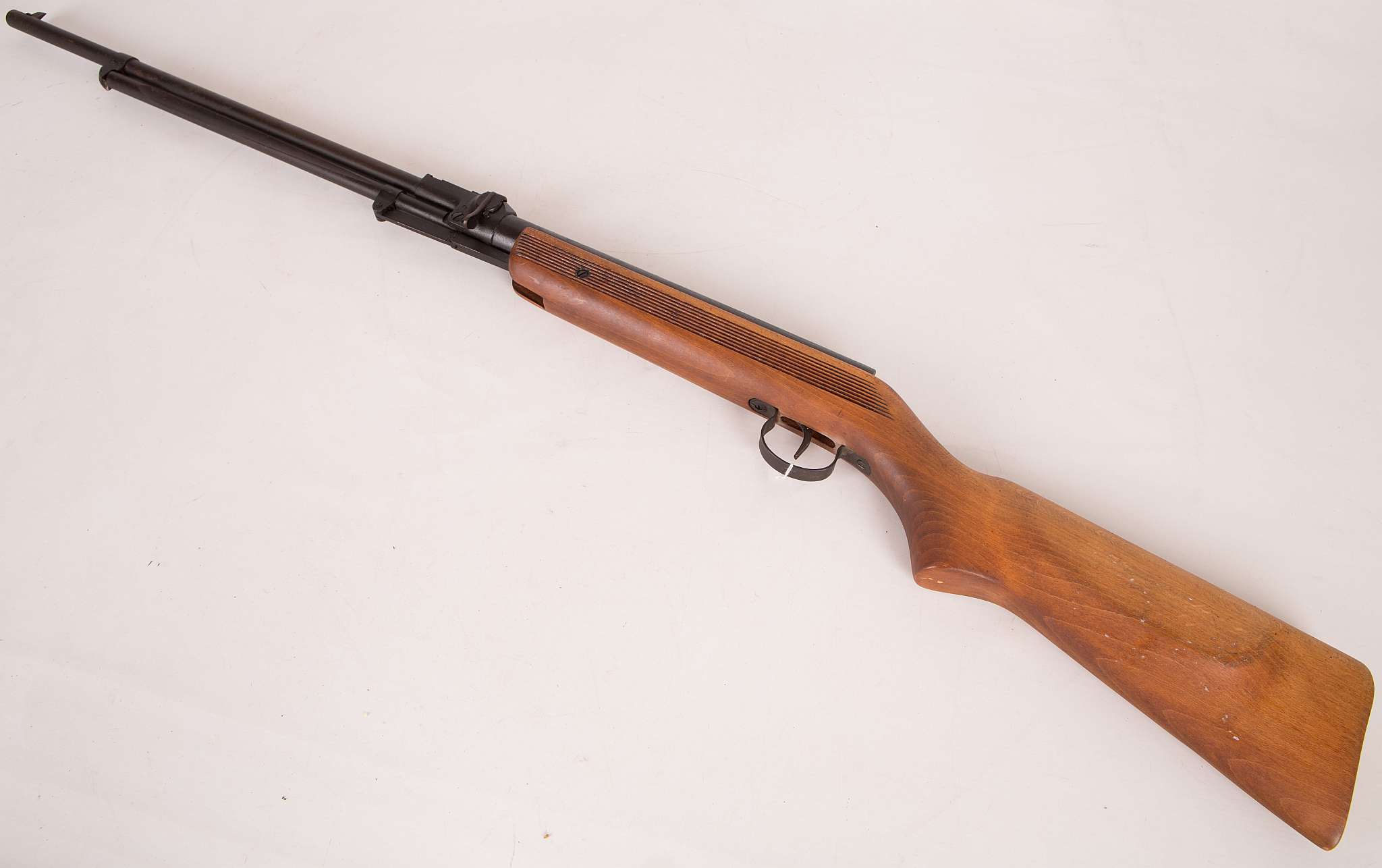 A vintage .11 under lever air rifle (Hungarian - Relum) - Image 4 of 5