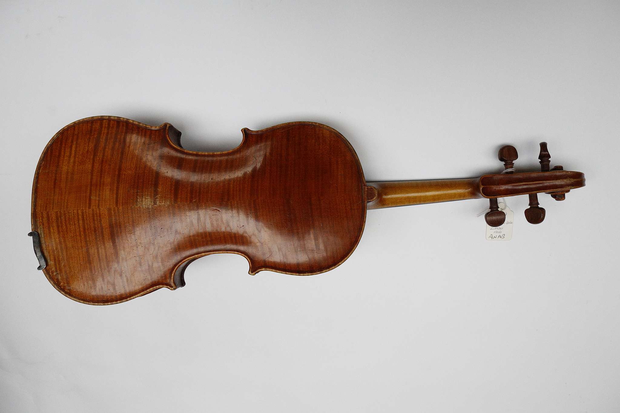 A German violin c.1910, (Karl ad Fritsche, Zitau), with E string, fine tuner on ebony tail piece and - Image 6 of 6
