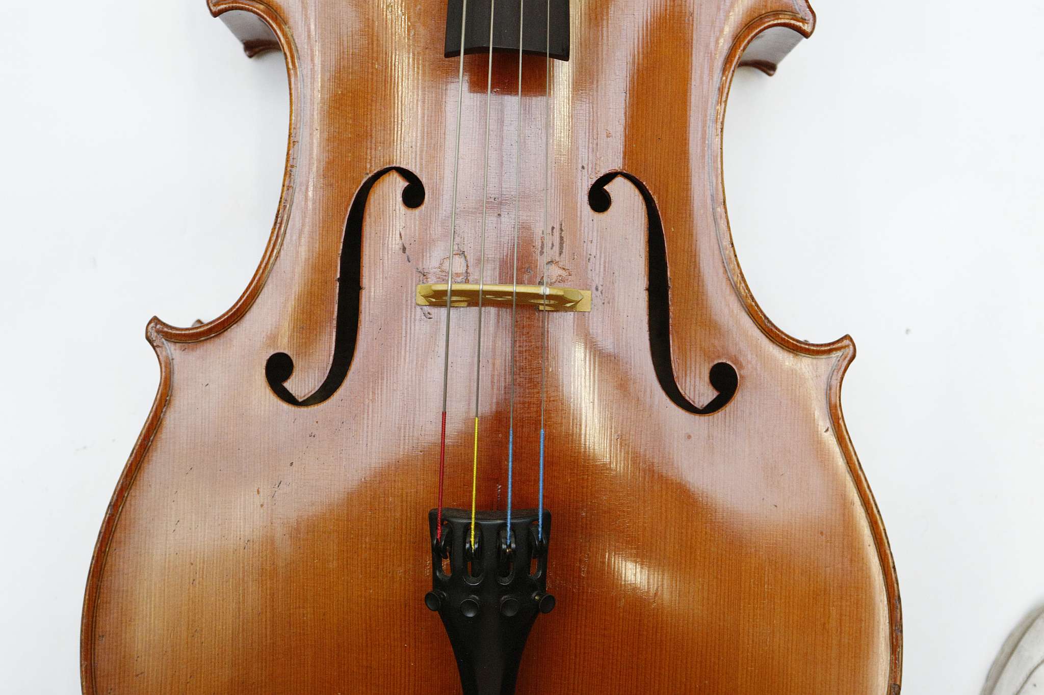 A 19th Century German cello, inscribed Wildsbury, sold with a gig stand (2) - Image 2 of 6