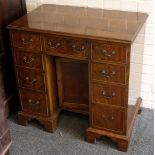 A mahogany kneehole desk in Georgian style, 88 x 46cm