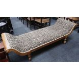 A double scroll end 'day bed' sofa